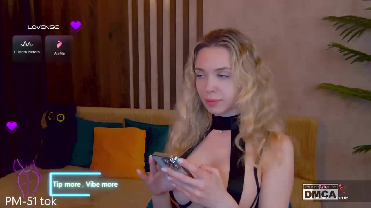 Hollywww Cam Show Recorded 2025-04-22