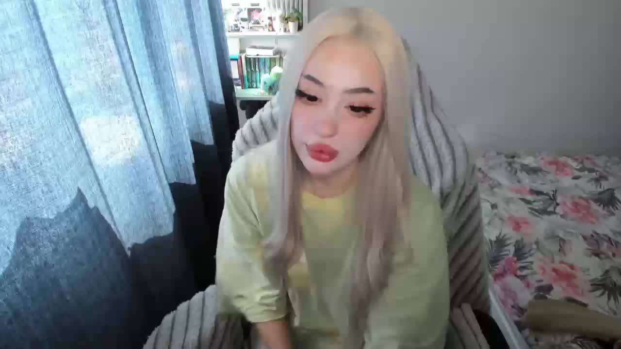 Sadnesstyan Cam Show Recorded 2025-04-22
