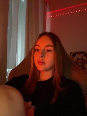 Nestyzz Cam Show Recorded 2025-04-22