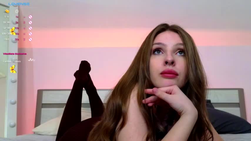 Mia_chill Cam Show Recorded 2025-04-22