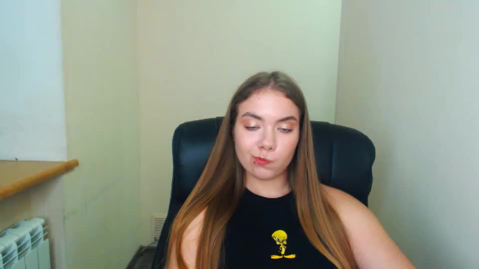 Zoey_deuttch Cam Show Recorded 2025-04-22