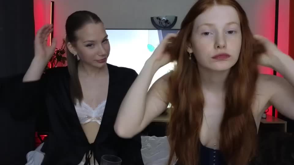 Fiamoor Cam Show Recorded 2025-04-23