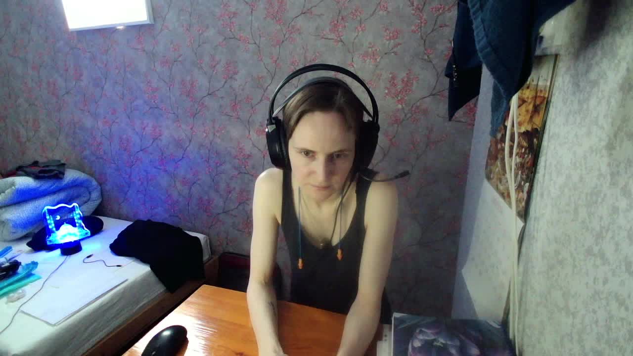Magretta_Dering Cam Show Recorded 2025-04-23