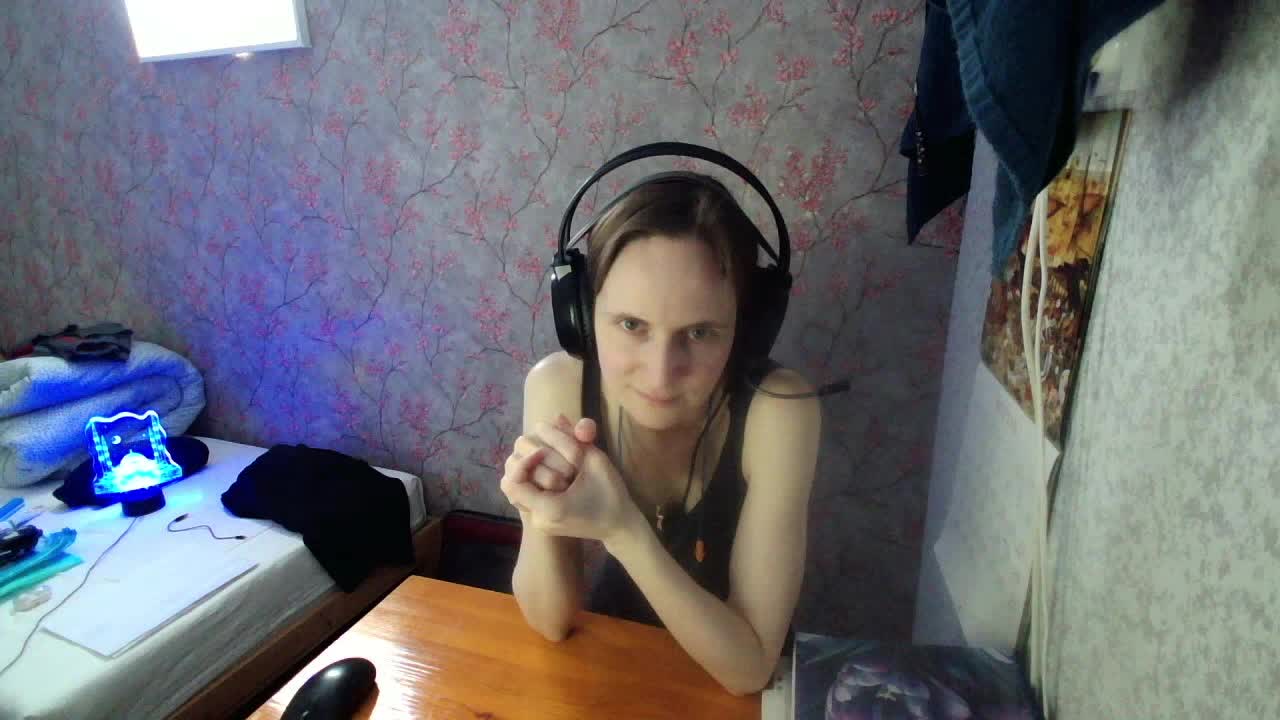 Magretta_Dering Cam Show Recorded 2025-04-23