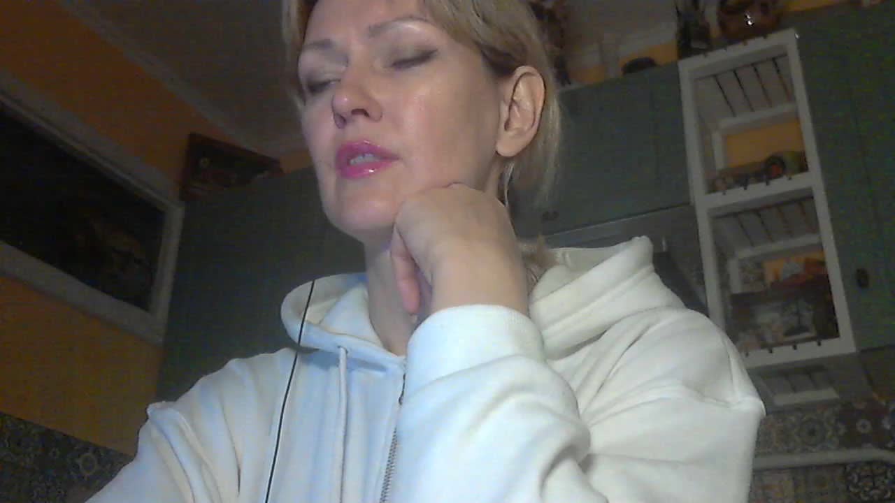 RedEmemdems Cam Show Recorded 2025-04-23