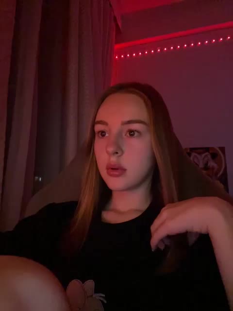 Nestyzz Cam Show Recorded 2025-04-23