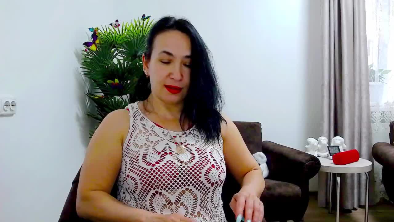 LesoleiLika Cam Show Recorded 2025-04-23