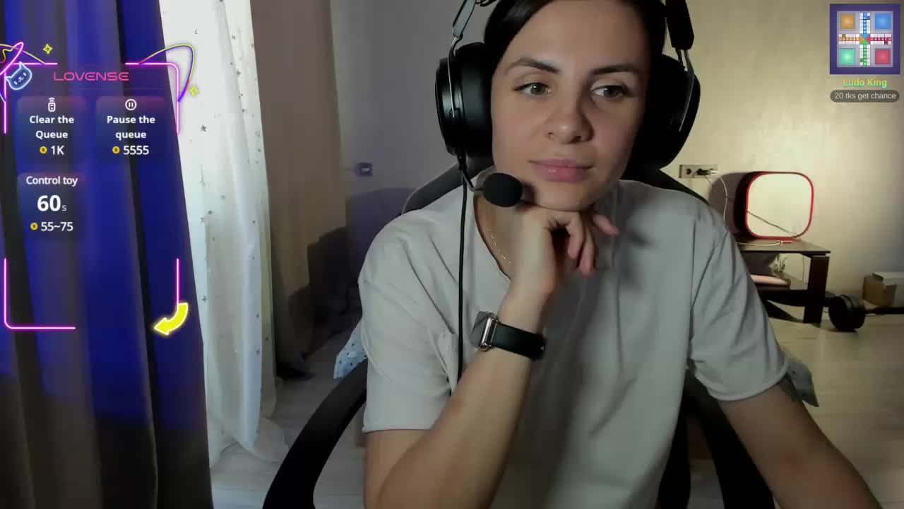 -EmilyJones- Cam Show Recorded 2025-04-23