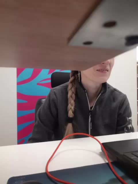 Xo4y-Tpax Cam Show Recorded 2025-04-23