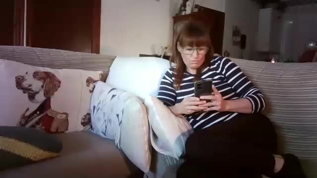 Lolahueso Cam Show Recorded 2025-04-23
