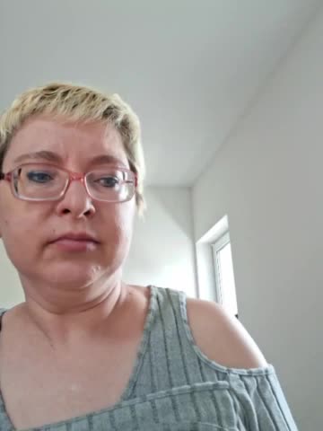LeonaSplash Cam Show Recorded 2025-04-24