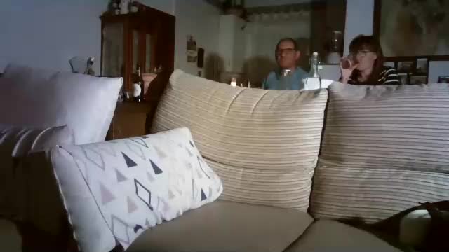 Lolahueso Cam Show Recorded 2025-04-24