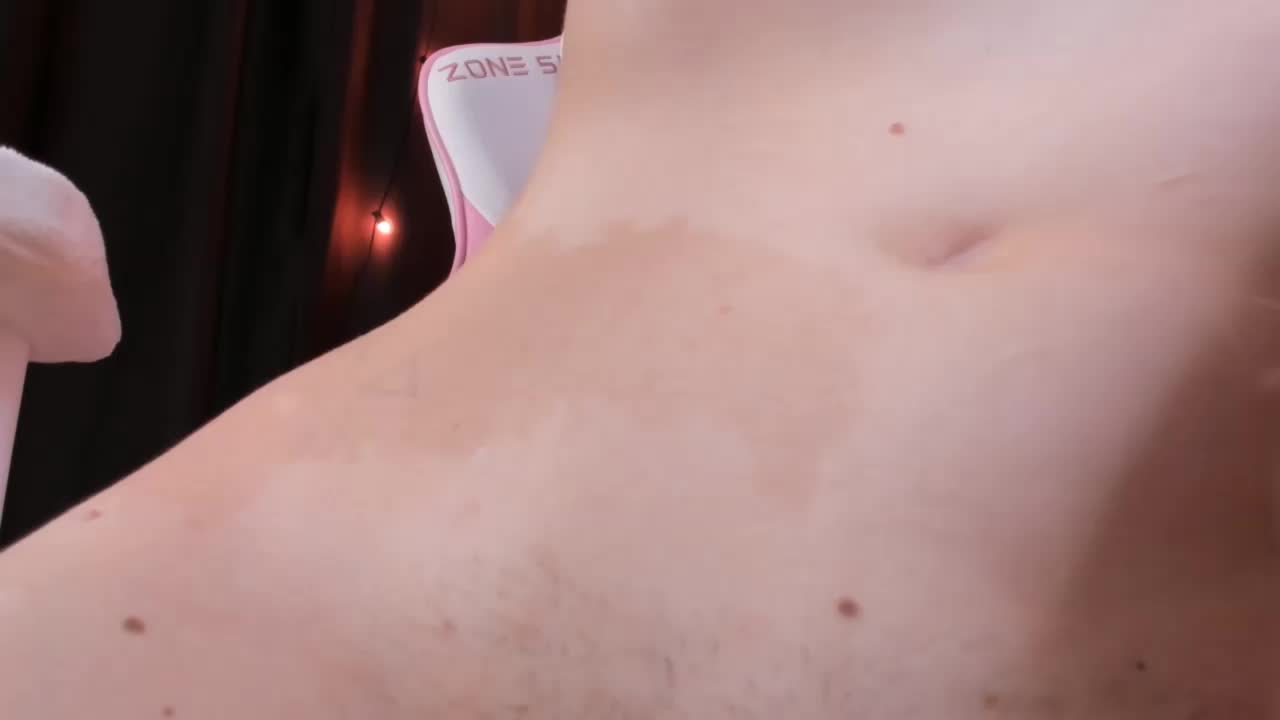 Emily-relish Cam Show Recorded 2025-04-24