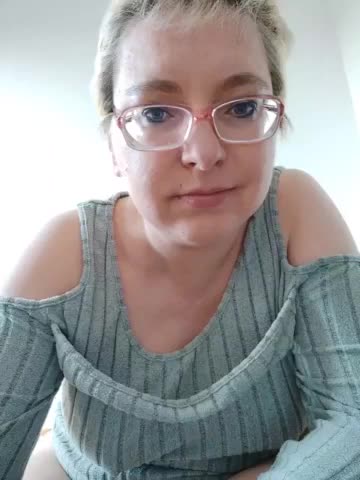 LeonaSplash Cam Show Recorded 2025-04-24