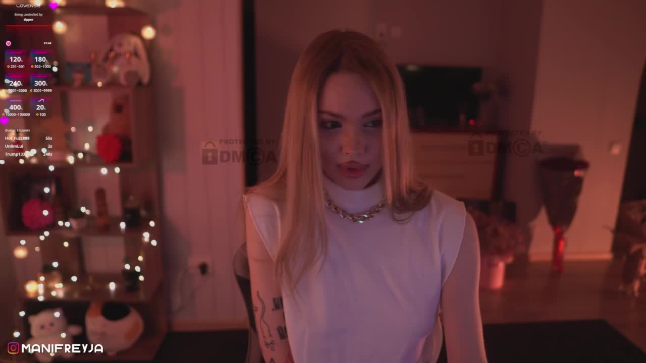 ManiFreyja Cam Show Recorded 2025-04-24