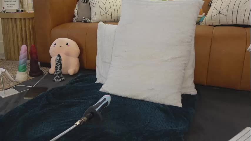 Taylor_love_303 Cam Show Recorded 2025-04-24