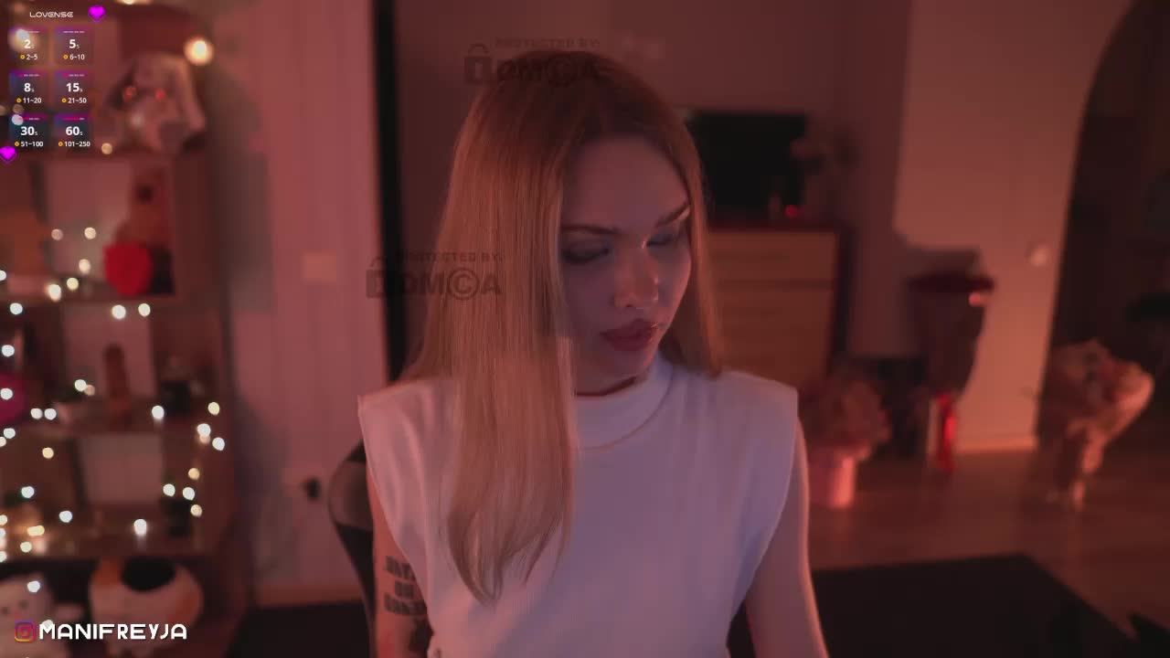 ManiFreyja Cam Show Recorded 2025-04-24