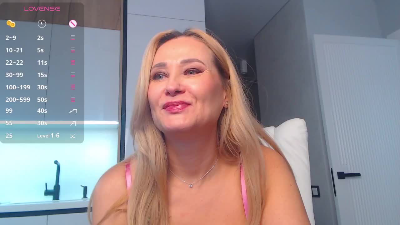 Hold-me-tight Cam Show Recorded 2025-04-24