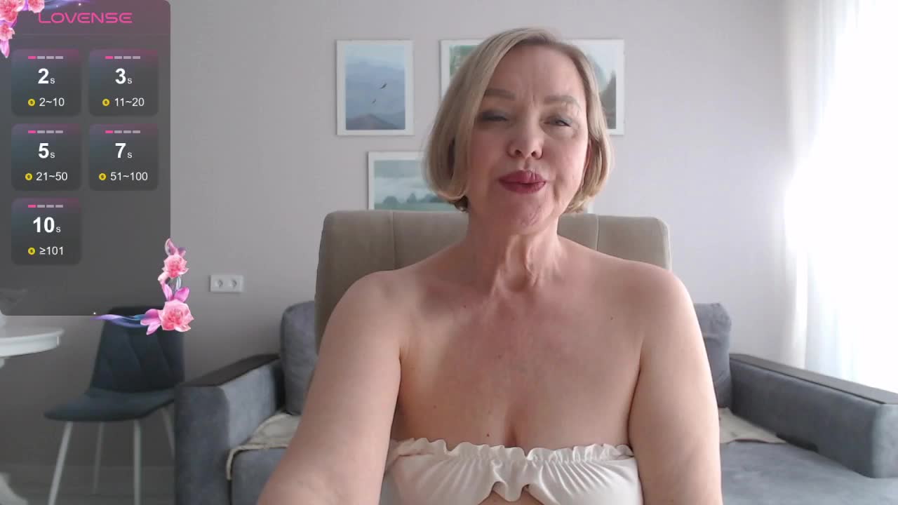 ILUBOVE Cam Show Recorded 2025-04-24