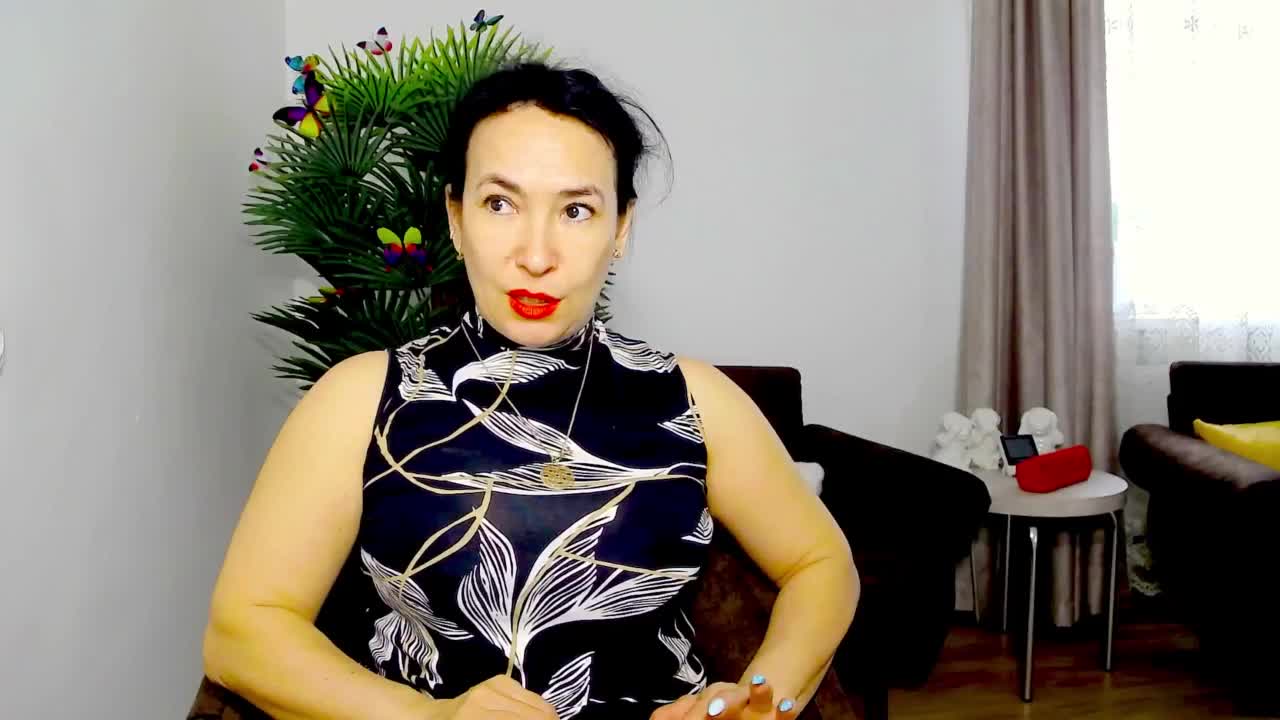 LesoleiLika Cam Show Recorded 2025-04-24