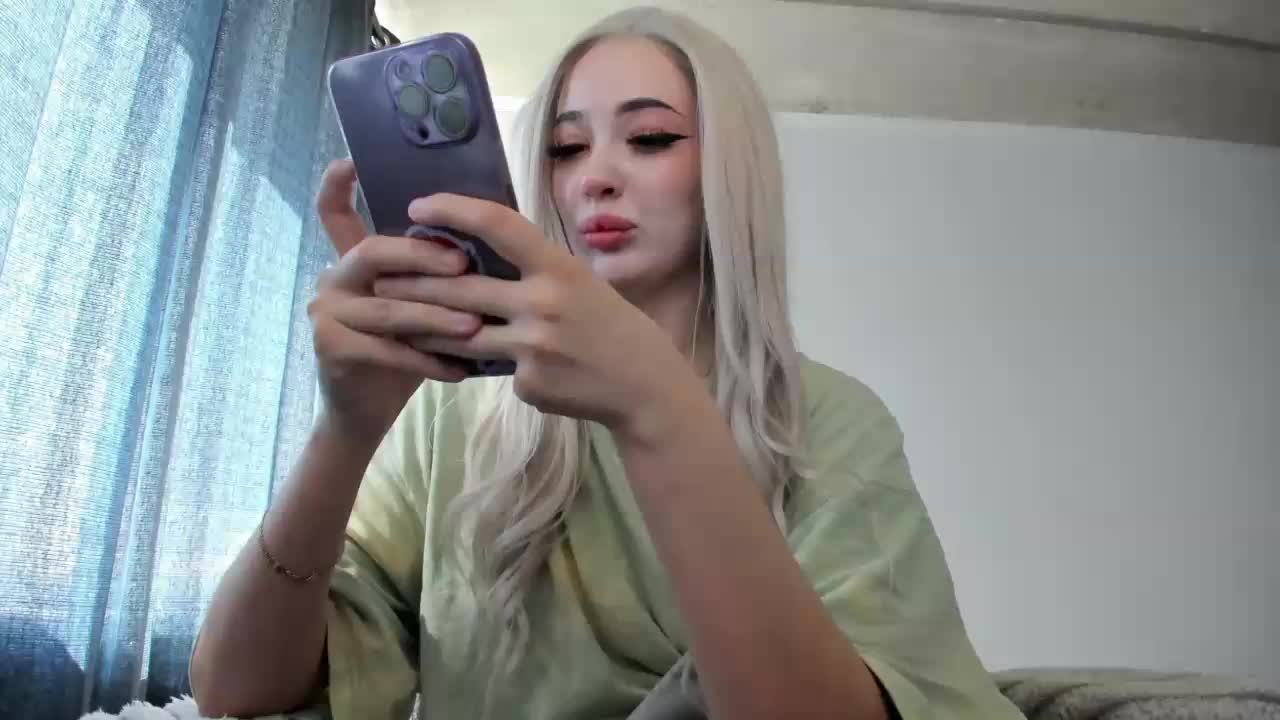 Sadnesstyan Cam Show Recorded 2025-04-24