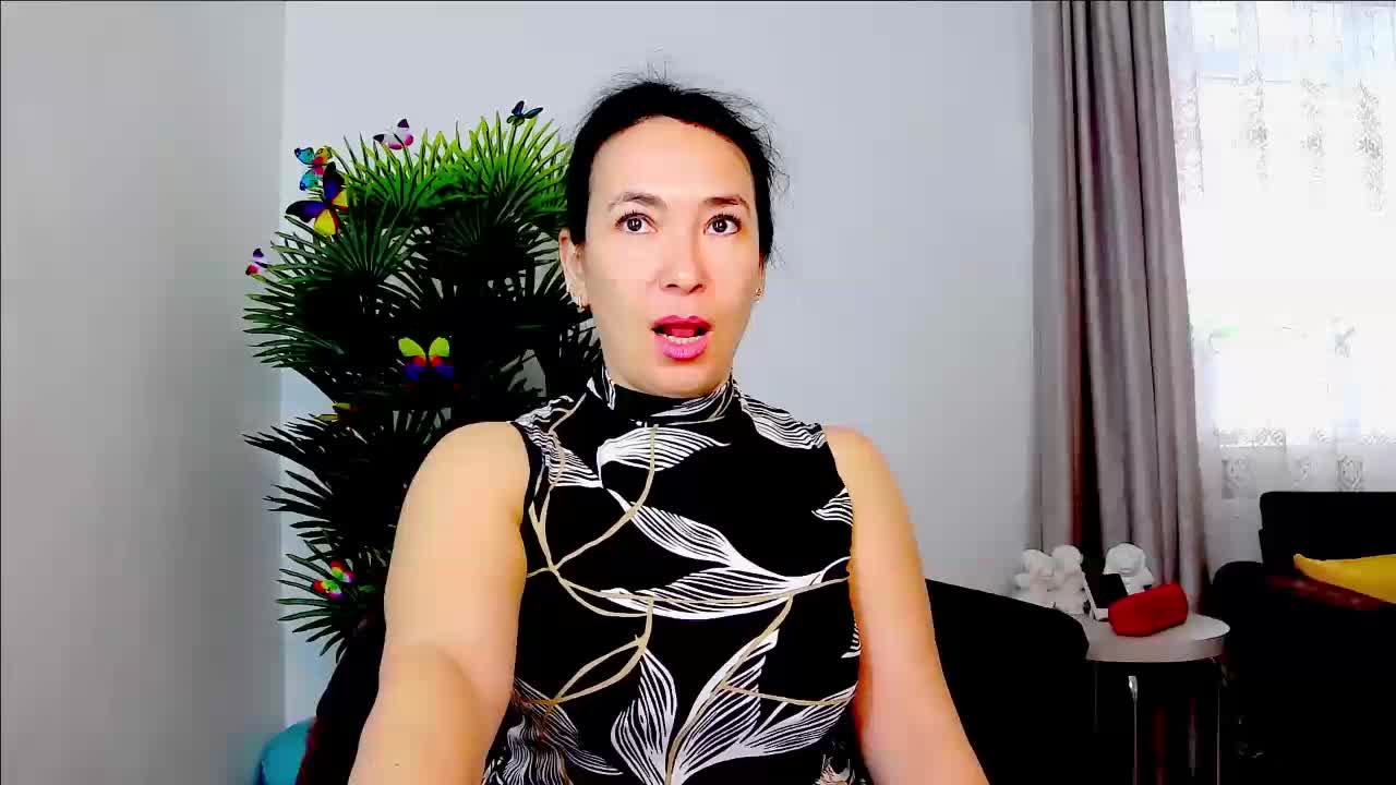 LesoleiLika Cam Show Recorded 2025-04-24