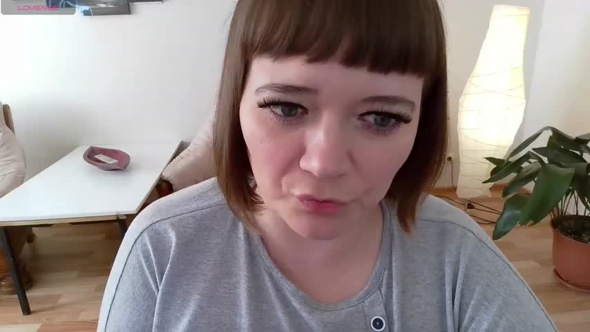 LizaMilfa Cam Show Recorded 2025-04-24