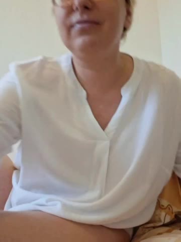 LeonaSplash Cam Show Recorded 2025-04-24