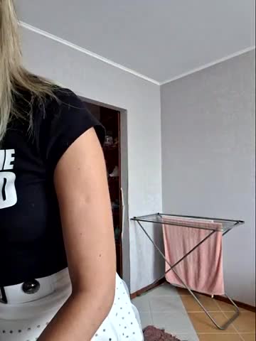 B_l_o_n_d_i_n_k_a Cam Show Recorded 2025-04-24