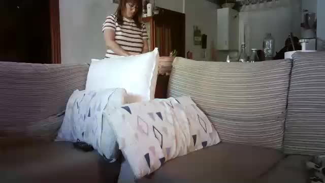 Lolahueso Cam Show Recorded 2025-04-24