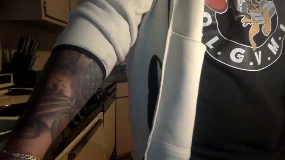Officiallyp Cam Show Recorded 2025-04-25