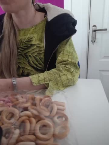 Xo4y-Tpax Cam Show Recorded 2025-04-25