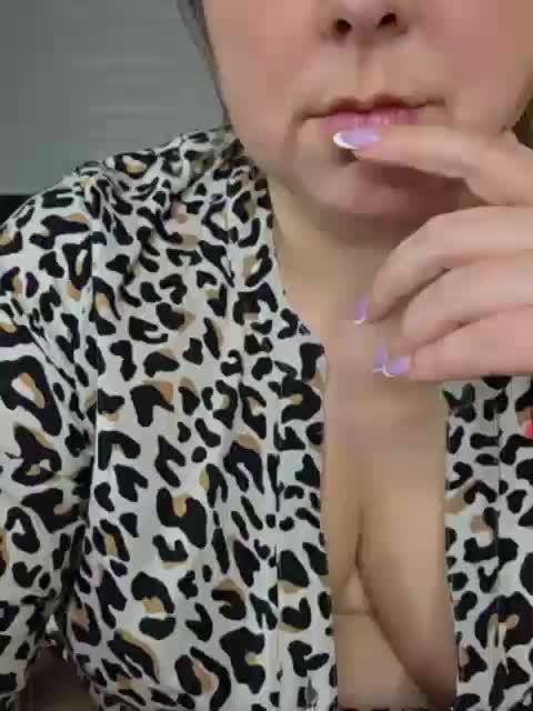 FLUFFY_BEAUTY Cam Show Recorded 2025-04-25