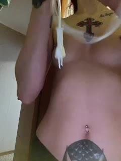 Red_Fox Cam Show Recorded 2025-04-25
