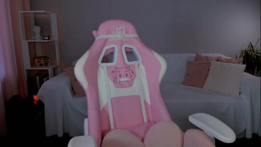 Leahsthetics Cam Show Recorded 2025-04-25