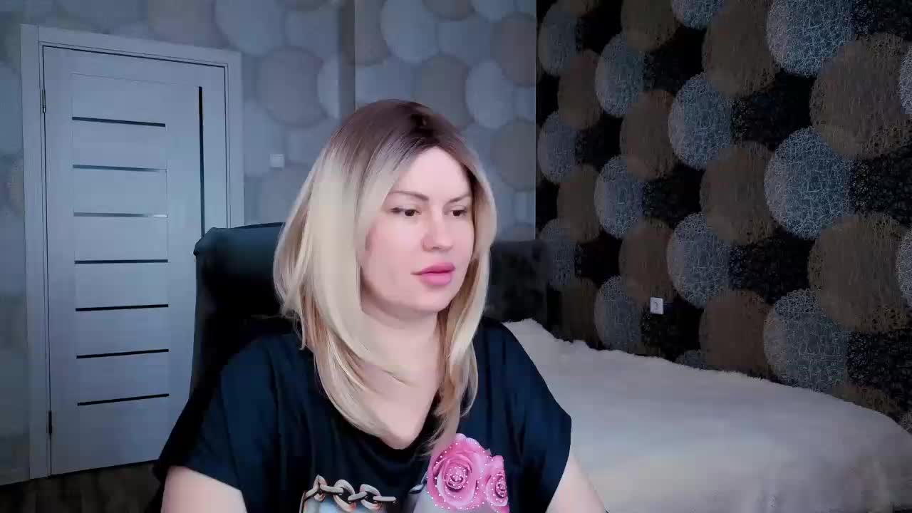 NATUSIK Cam Show Recorded 2025-04-25