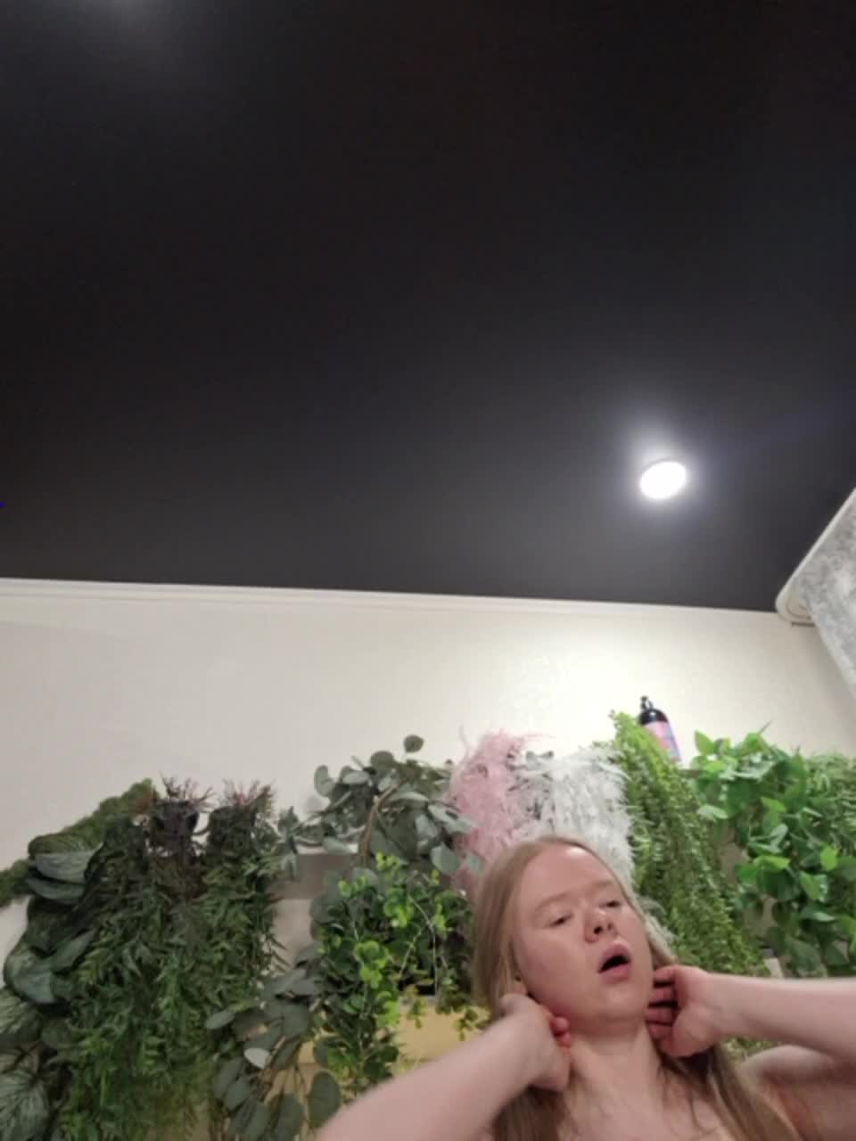 -scyrim- Cam Show Recorded 2025-04-25