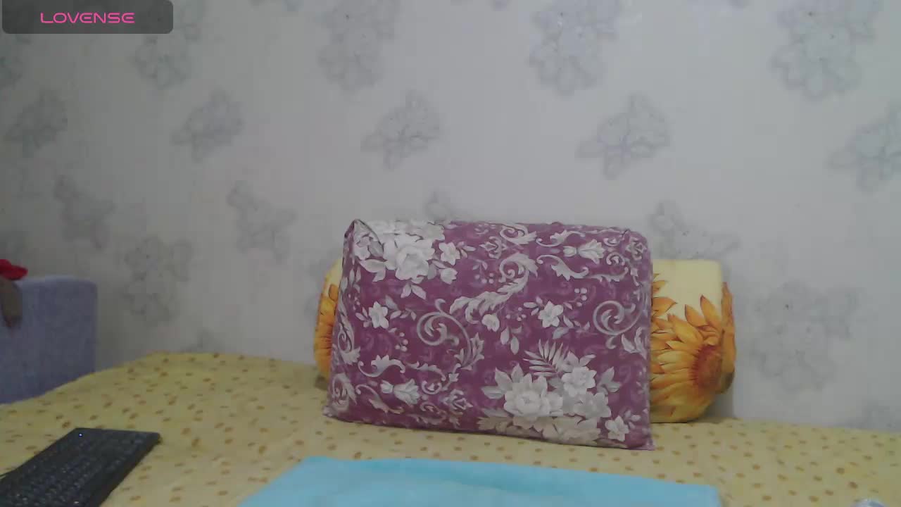 Sandra-Carina Cam Show Recorded 2025-04-25