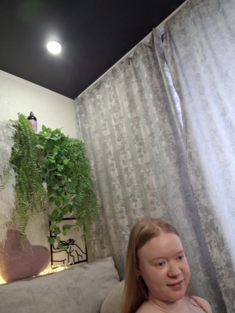 -scyrim- Cam Show Recorded 2025-04-25