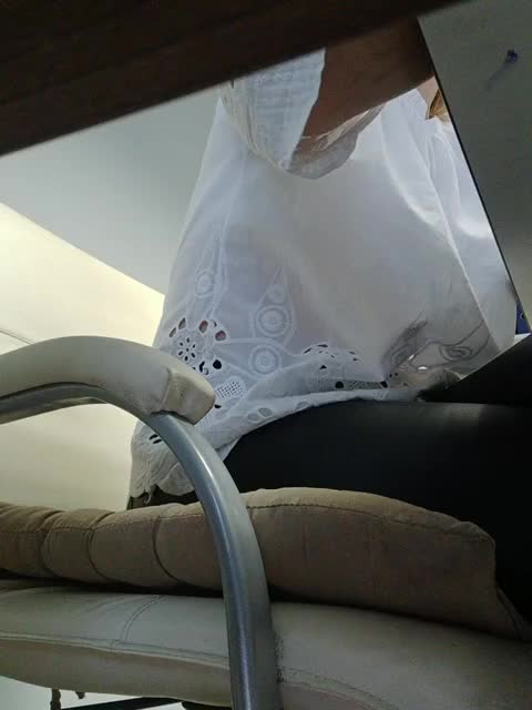 EmmiHot Cam Show Recorded 2025-04-25