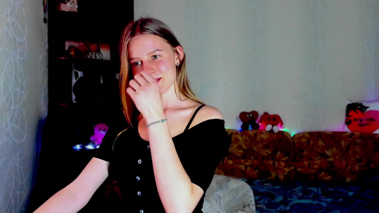 LunaEvan Cam Show Recorded 2025-04-25