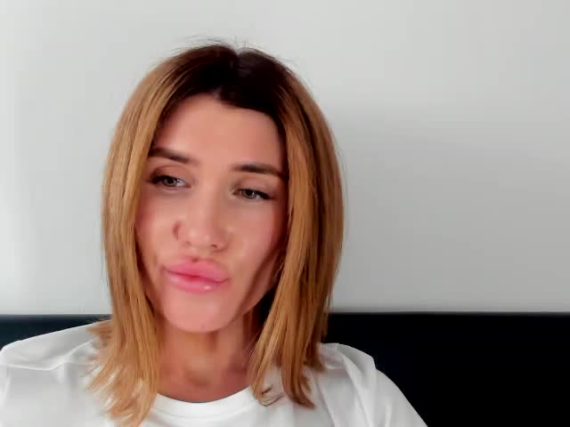 ZoiKissy Cam Show Recorded 2025-04-25