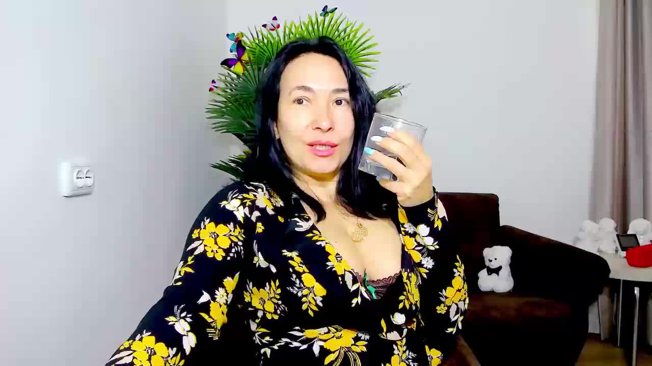 LesoleiLika Cam Show Recorded 2025-04-26