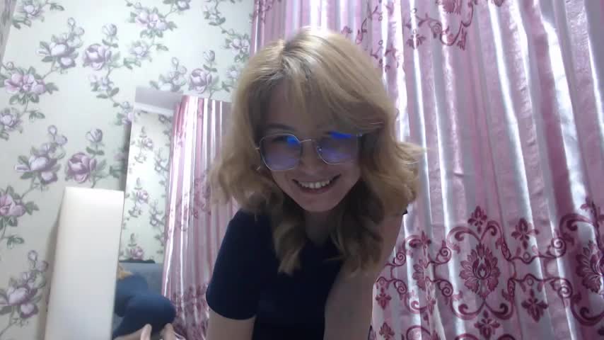 LiliToli1 Cam Show Recorded 2025-04-26