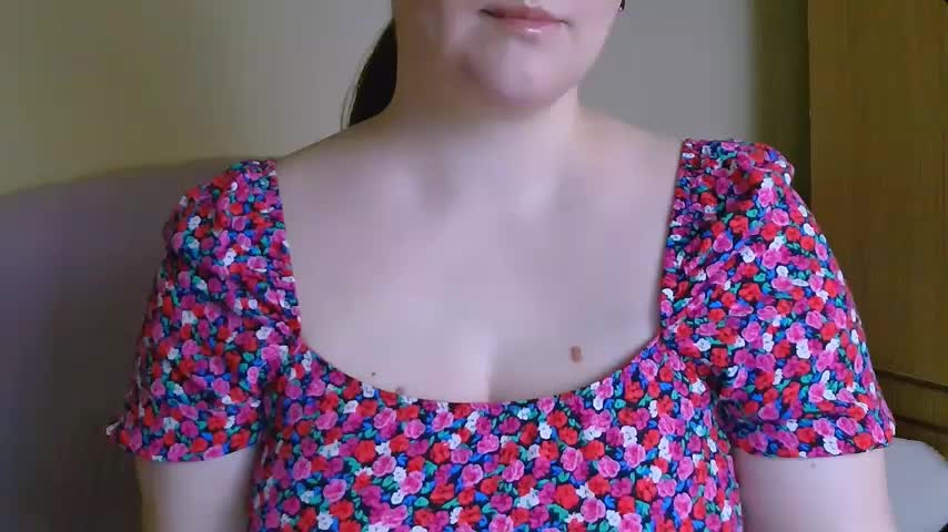 ChubbyMaia Cam Show Recorded 2025-04-26