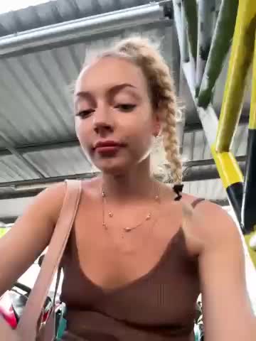 Melissa_grr Cam Show Recorded 2025-04-27