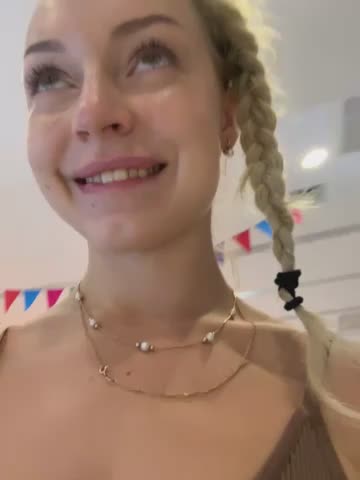 Melissa_grr Cam Show Recorded 2025-04-27