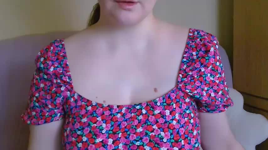 ChubbyMaia Cam Show Recorded 2025-04-27