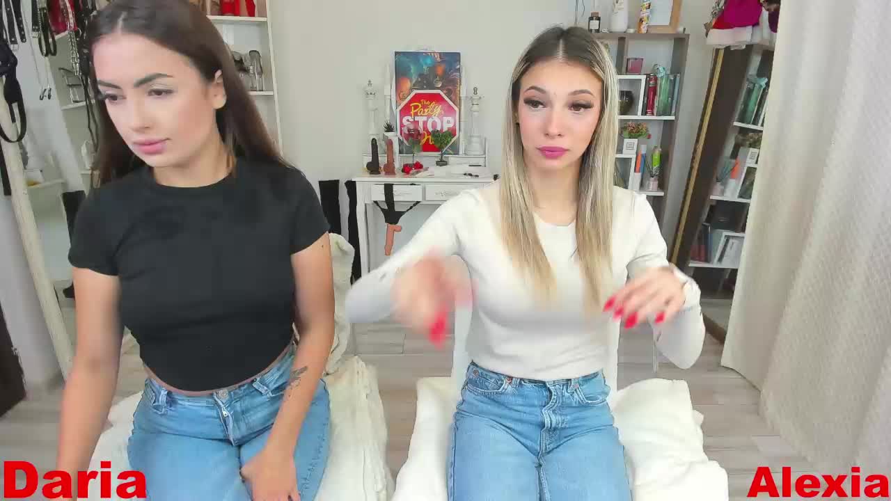 AlexiaxDaria Cam Show Recorded 2025-04-27
