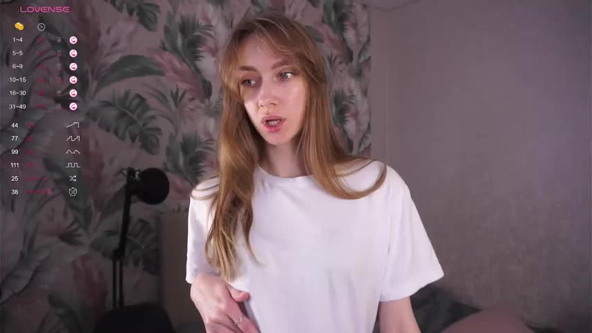 ElwineHigginson Cam Show Recorded 2025-04-27